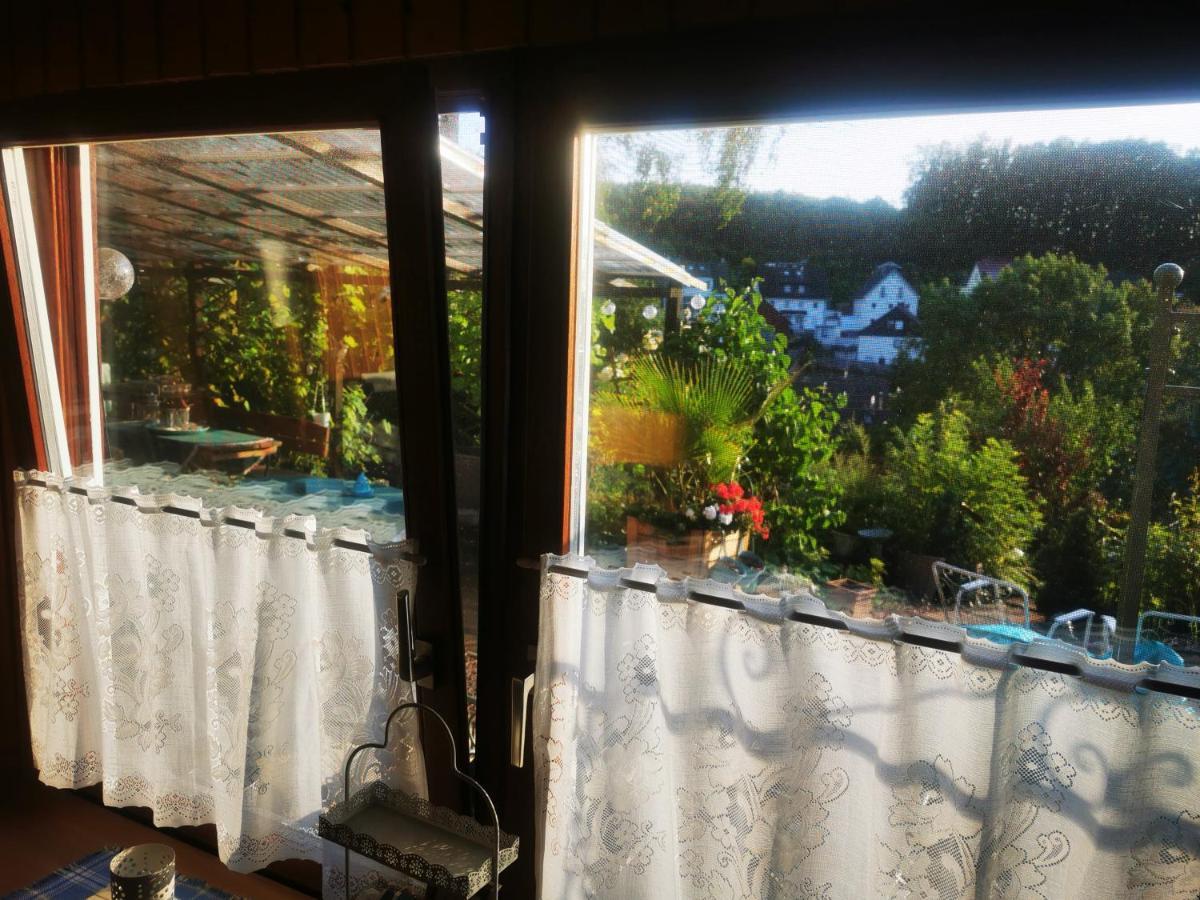 Ferienhaus Mit Riesen Garten, Drei Terrassen, Toller Aussicht Am Waldrand, Auch Als Monteur-Wohnung Hemer Buitenkant foto